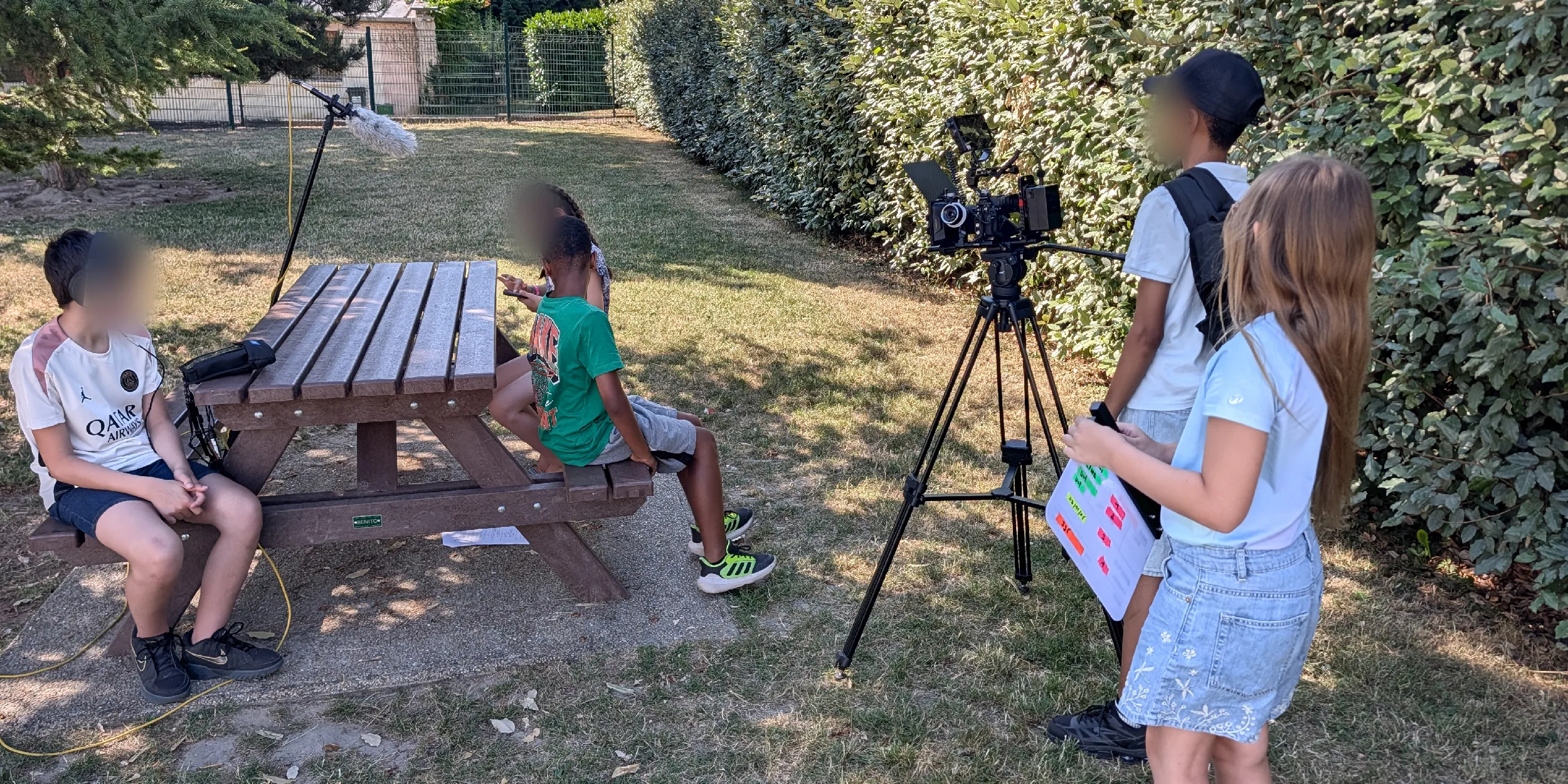 Atelier court métrage avec des jeunes à LIsle Adam Val dOise Tournage encadré par Saparen Prod